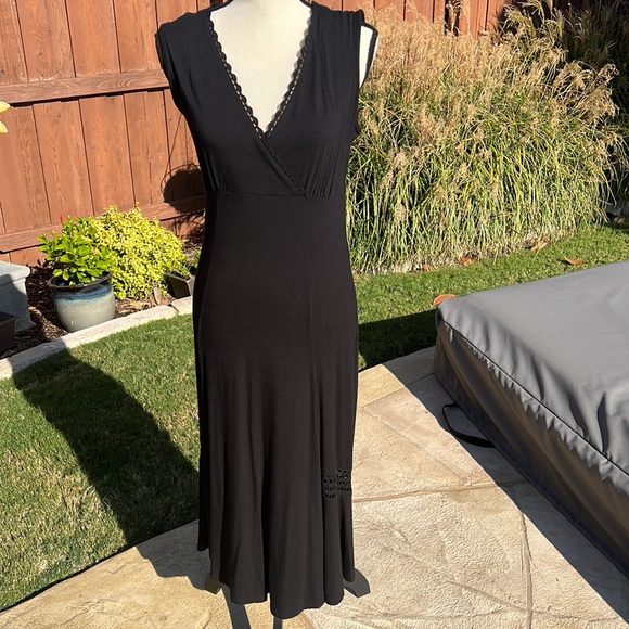 Liz Claiborne Dresses & Skirts - Liz Claiborne Stretchy Black Dress- Medium